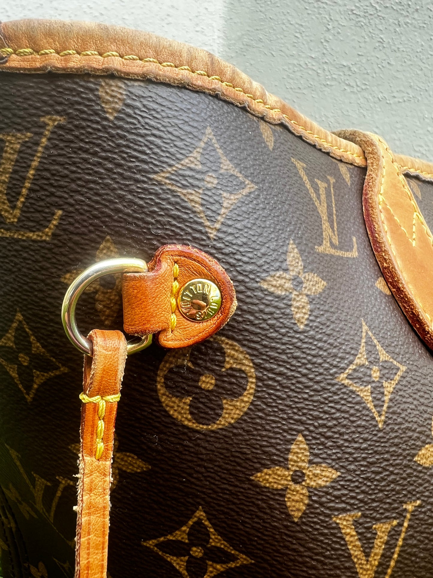 LOUIS VUITTON. Bolso neverfull