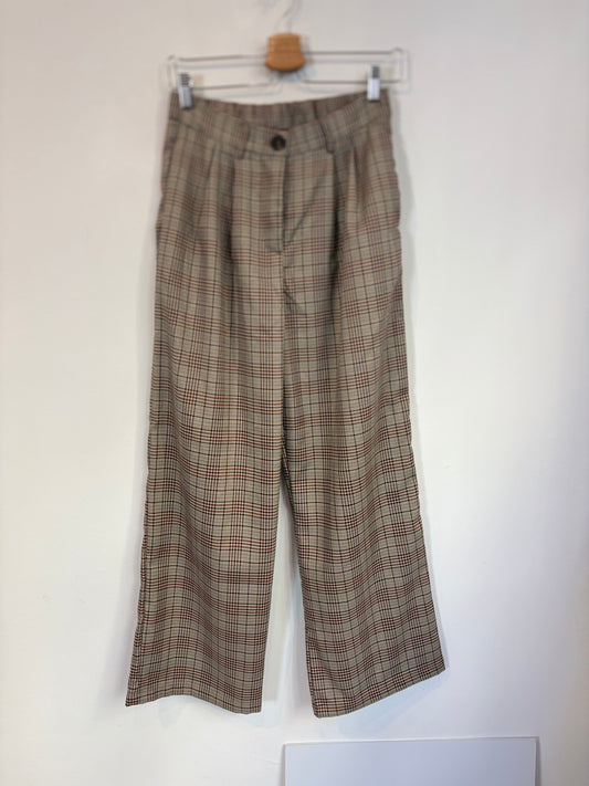 OTRAS. Pantalón cuadros pinzas