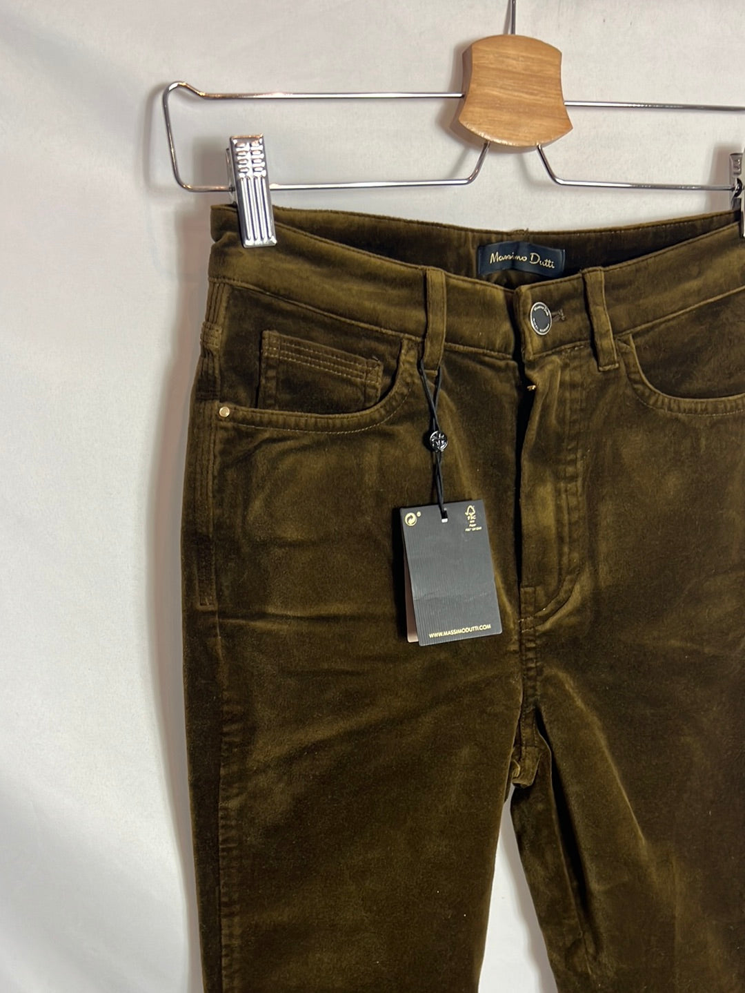 MASSIMO DUTTI. Pantalón pitillo terciopelo caqui. T 36