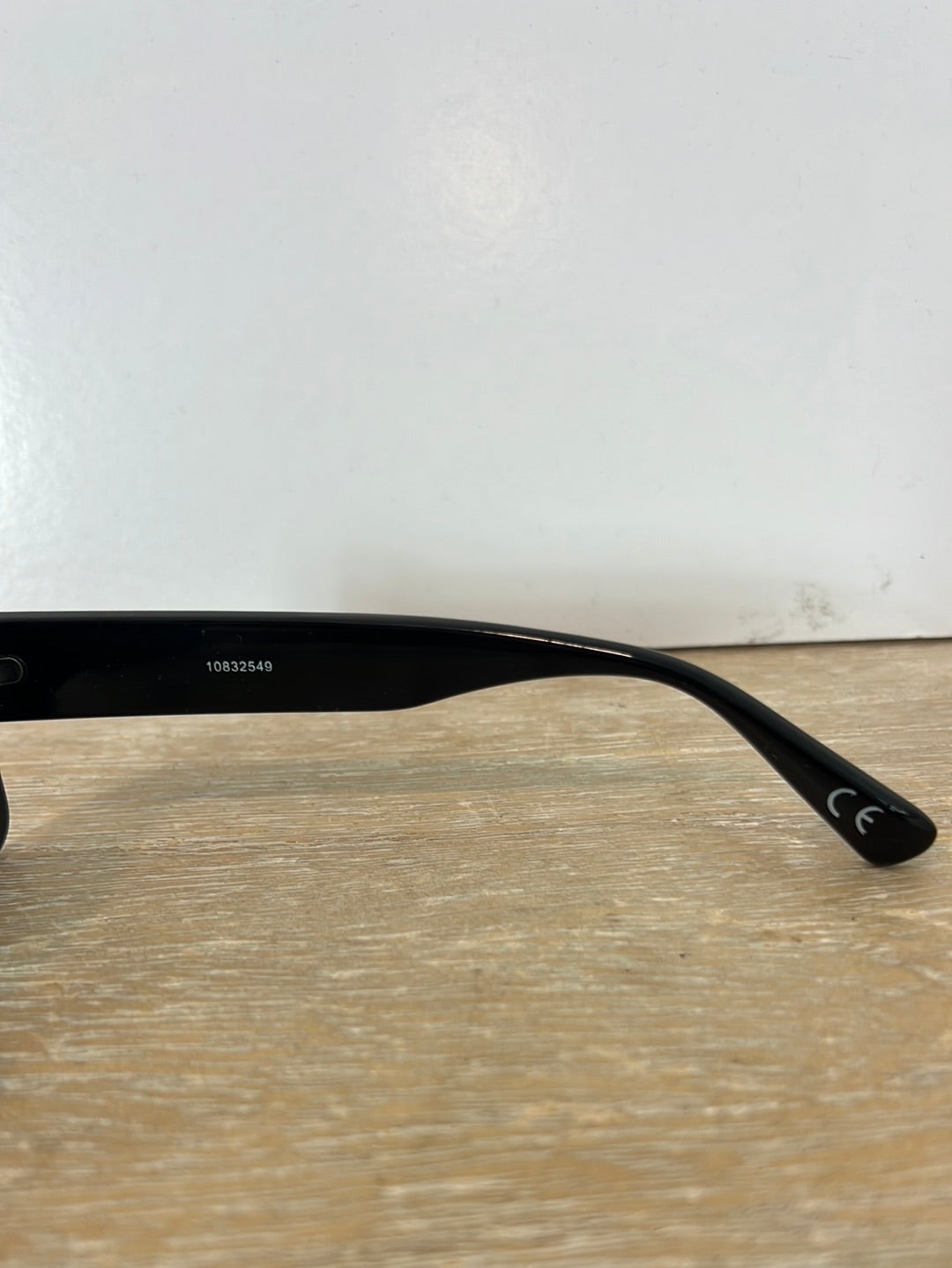 OTRAS. Gafas de sol rectangular