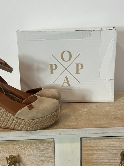 POPA. Beige leather wedges size 38