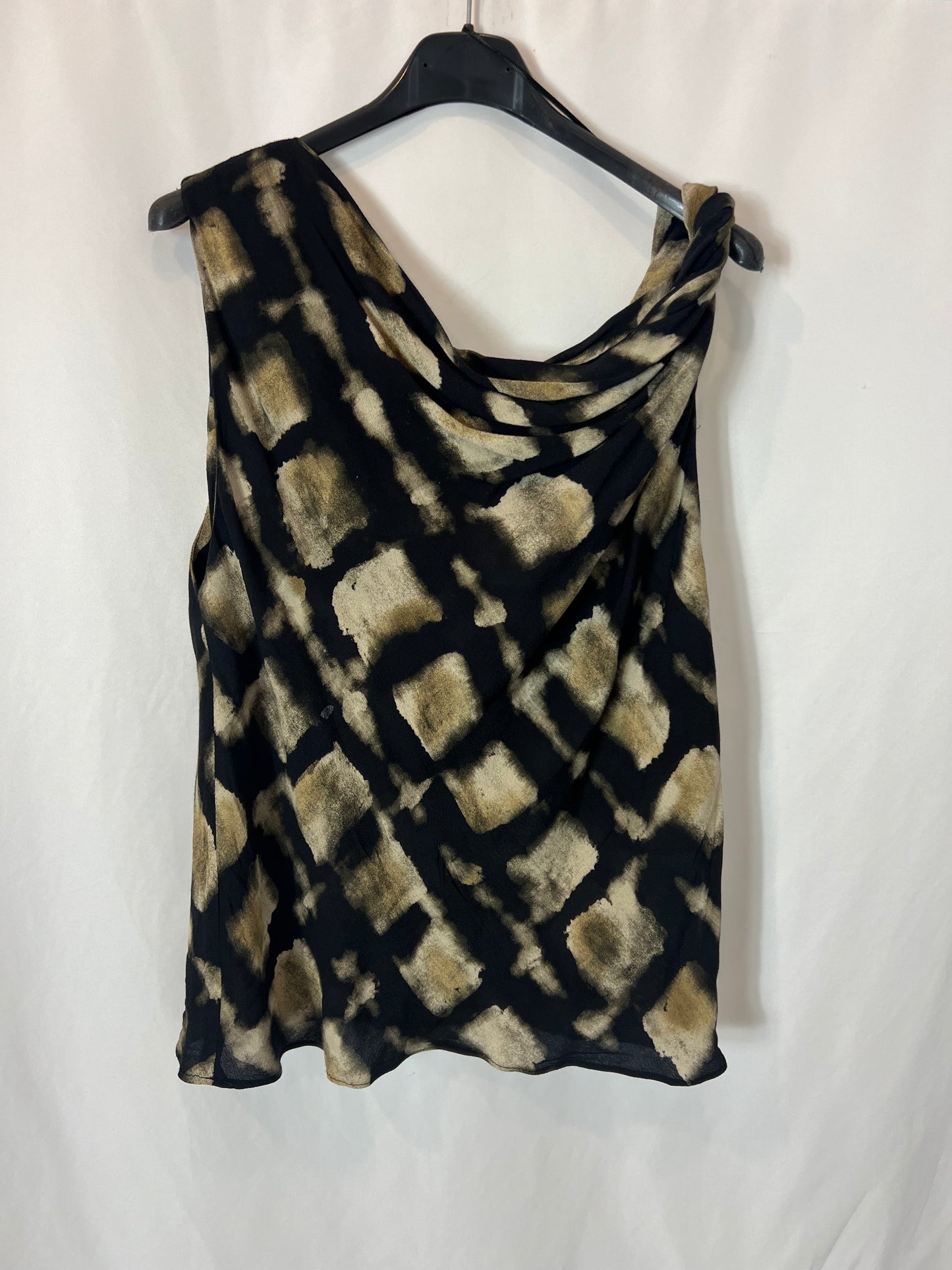ZARA. Printed top with shoulder detail. TS