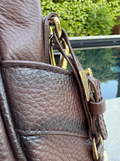 PRADA. Bolso marrón Vitello de piel granulada