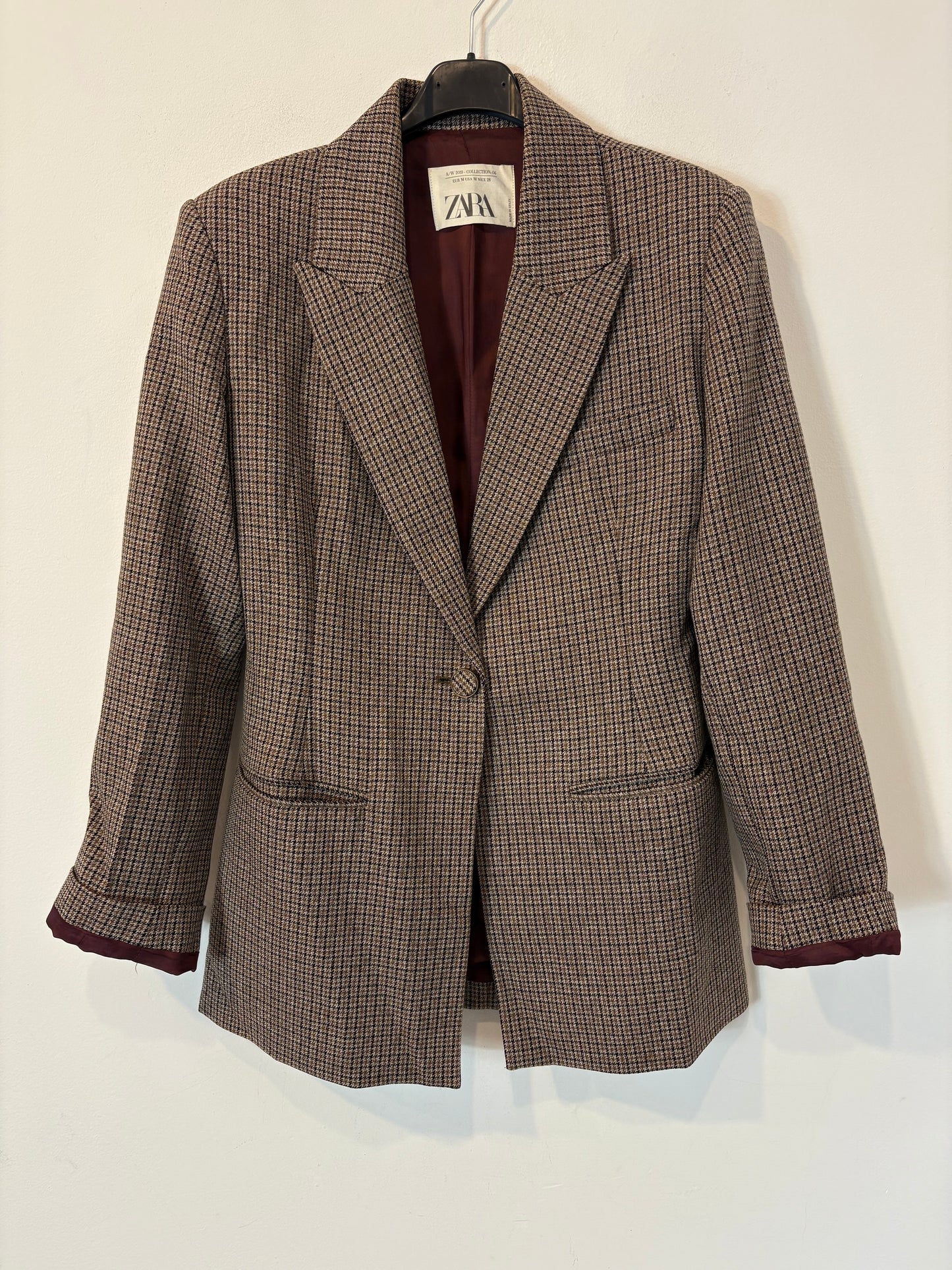 ZARA. Black stretch knit top. TL