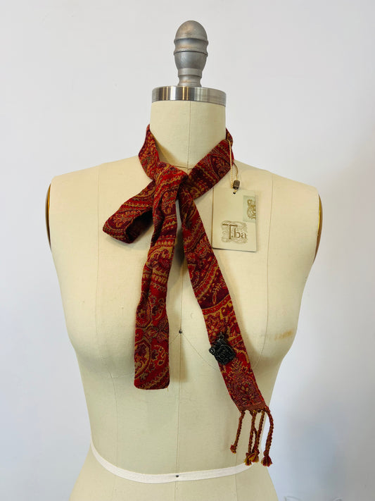 TBA. Corbata tonos burdeos