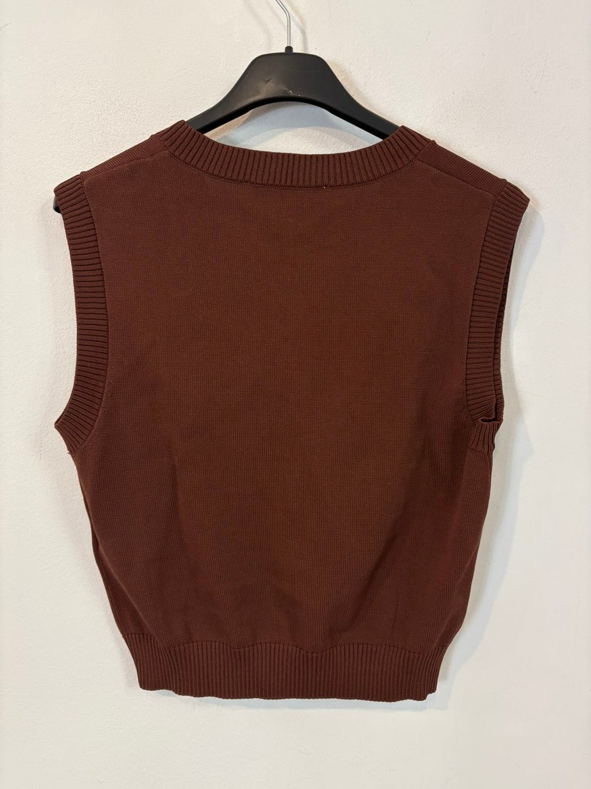 ZARA. Top punto elástico marrón chocolate