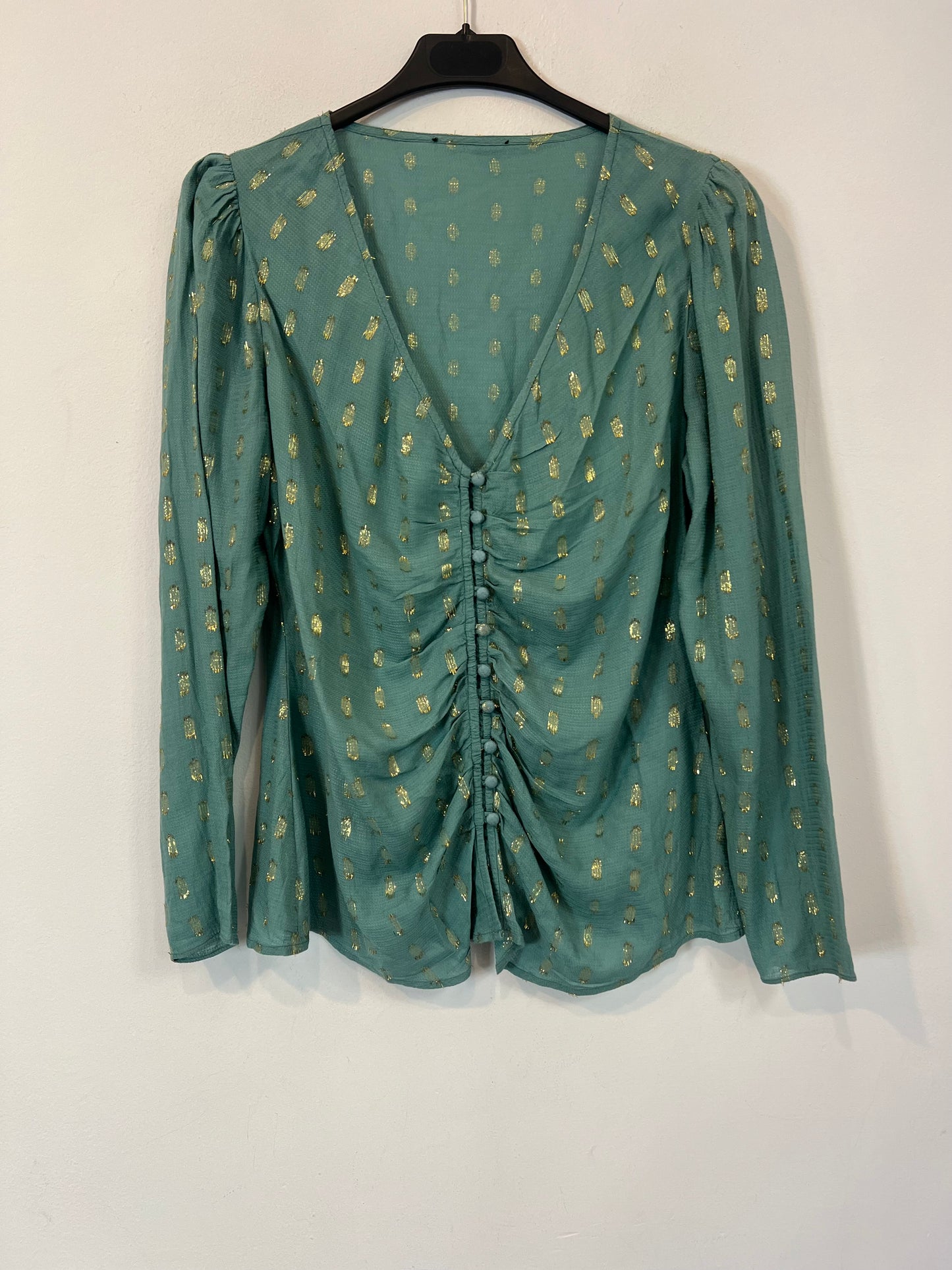 OTHERS. Green blouse with gold details Your(S)
