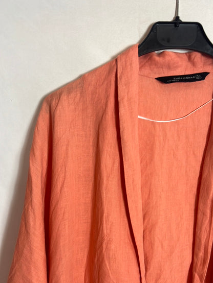 ZARA. Salmon-colored kimono-effect linen jacket. TM