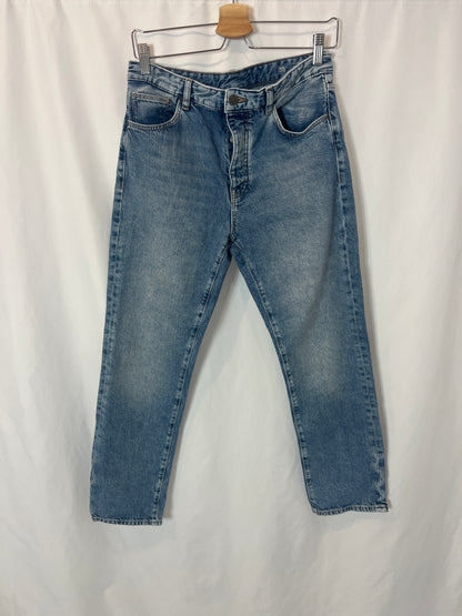 MASSIMO DUTTI. Straight buttoned denim. T 38