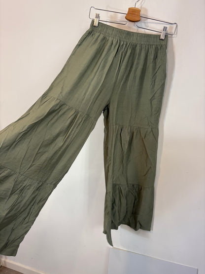 Conjunto verde fluido