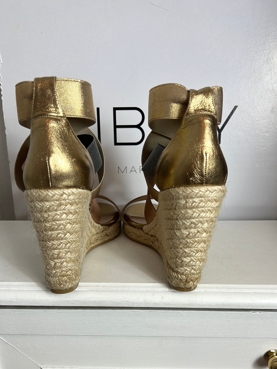 CASTAÑER.  Cuña esparto tiras tricolor. T 40