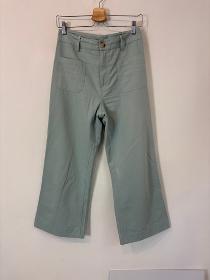Pantalón azul claro bolsillos