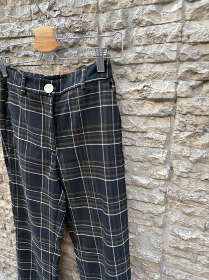 ZARA. Pantalón cuadros botón dorado