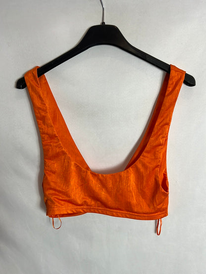 SUPERDOWN. total look naranja  T.s