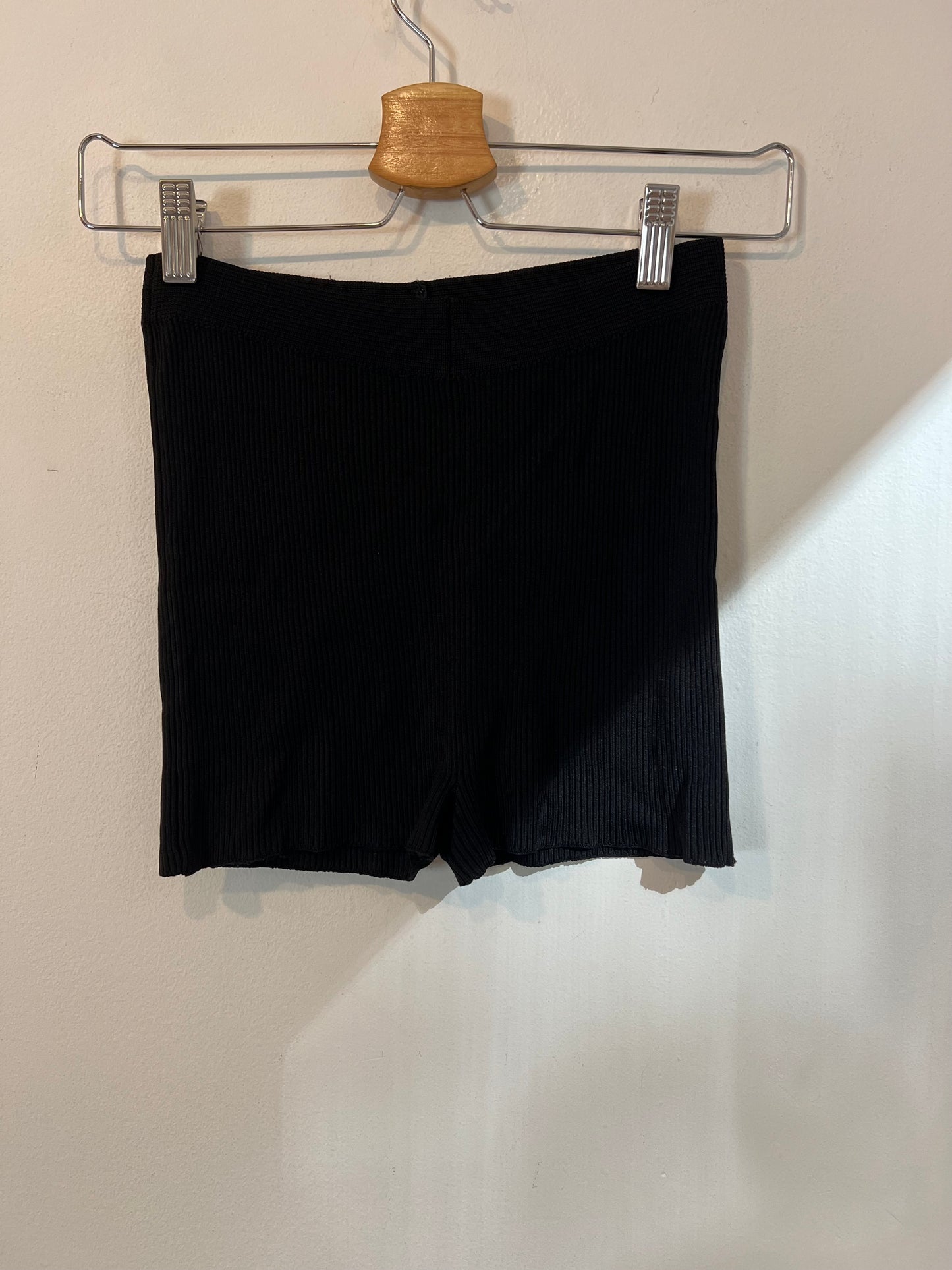 ZARA. Black ribbed fitted trousers Ts