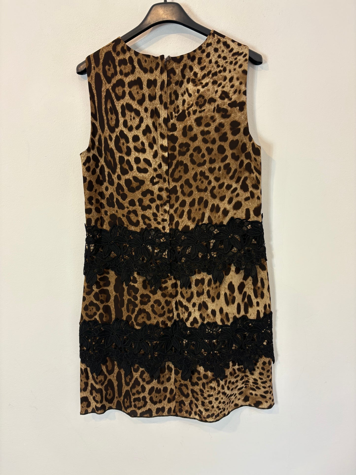 DOLCE & GABBANA. Vestido corto animal print