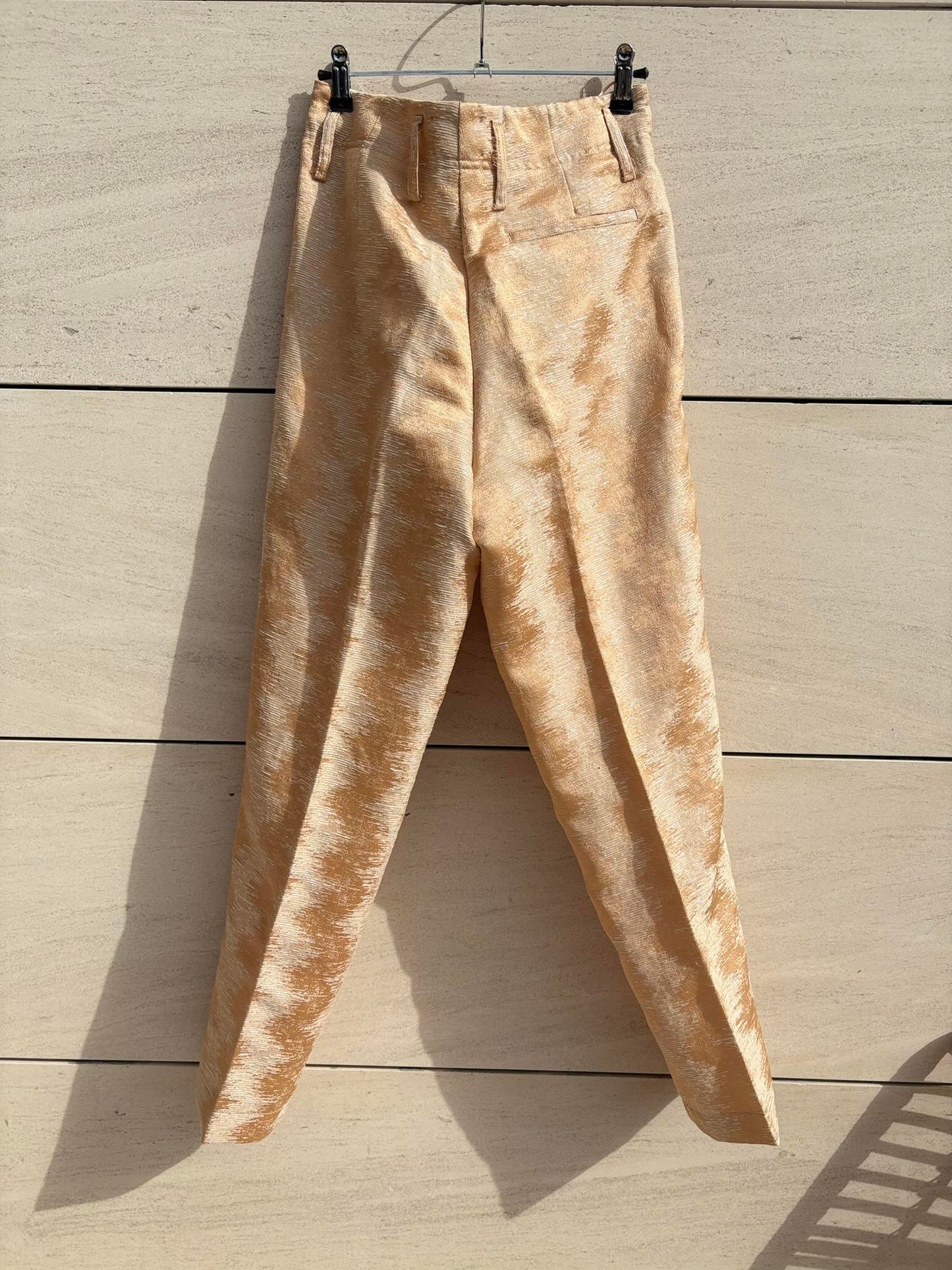 FORTE FORTE. Pantalón pinza pastel con lino