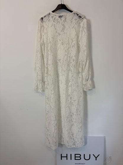 LAAGAM. Long white lace dress Ts