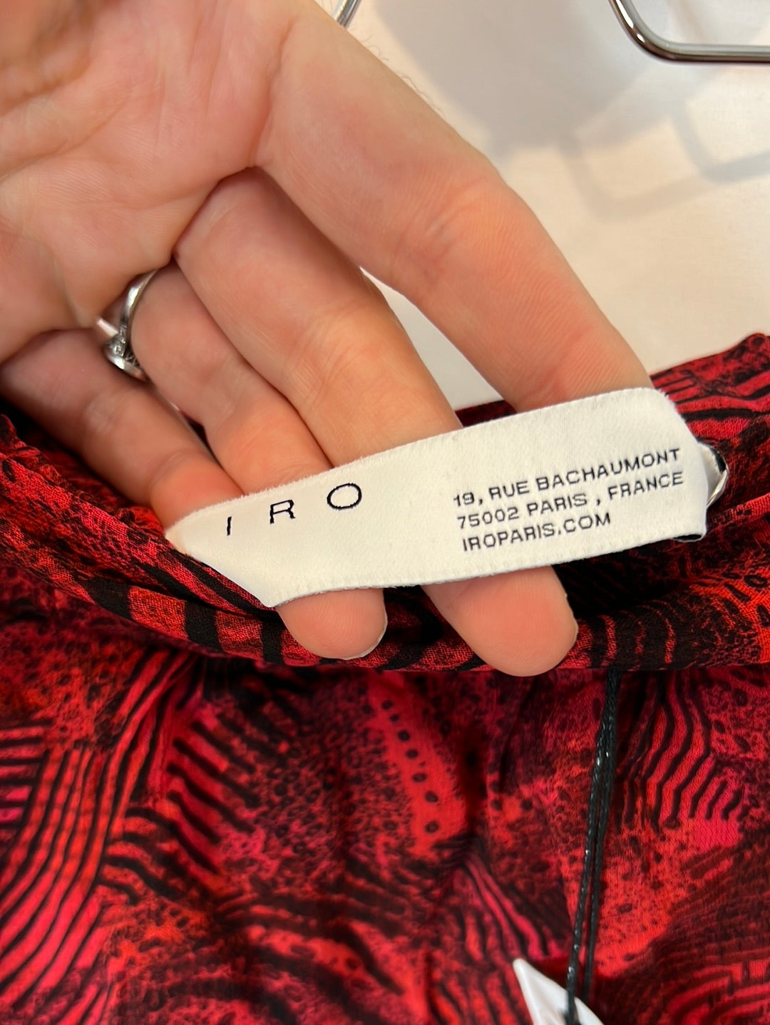 IRO. Short vaporous printed skirt. T 38