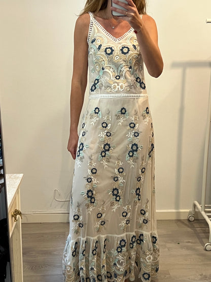 MIOH. Vestido beige bordado T.s