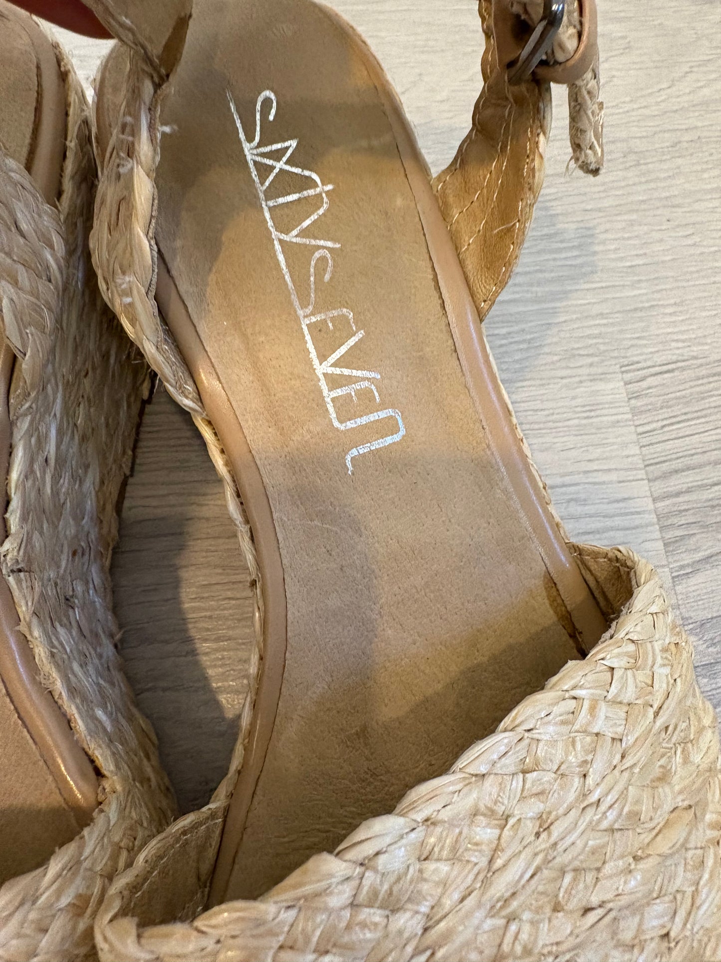 SIXTYSEVEN. Cuña rafia beige. T 41