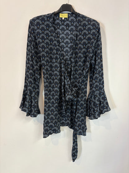 LADY PIPA. Total look azul estampado