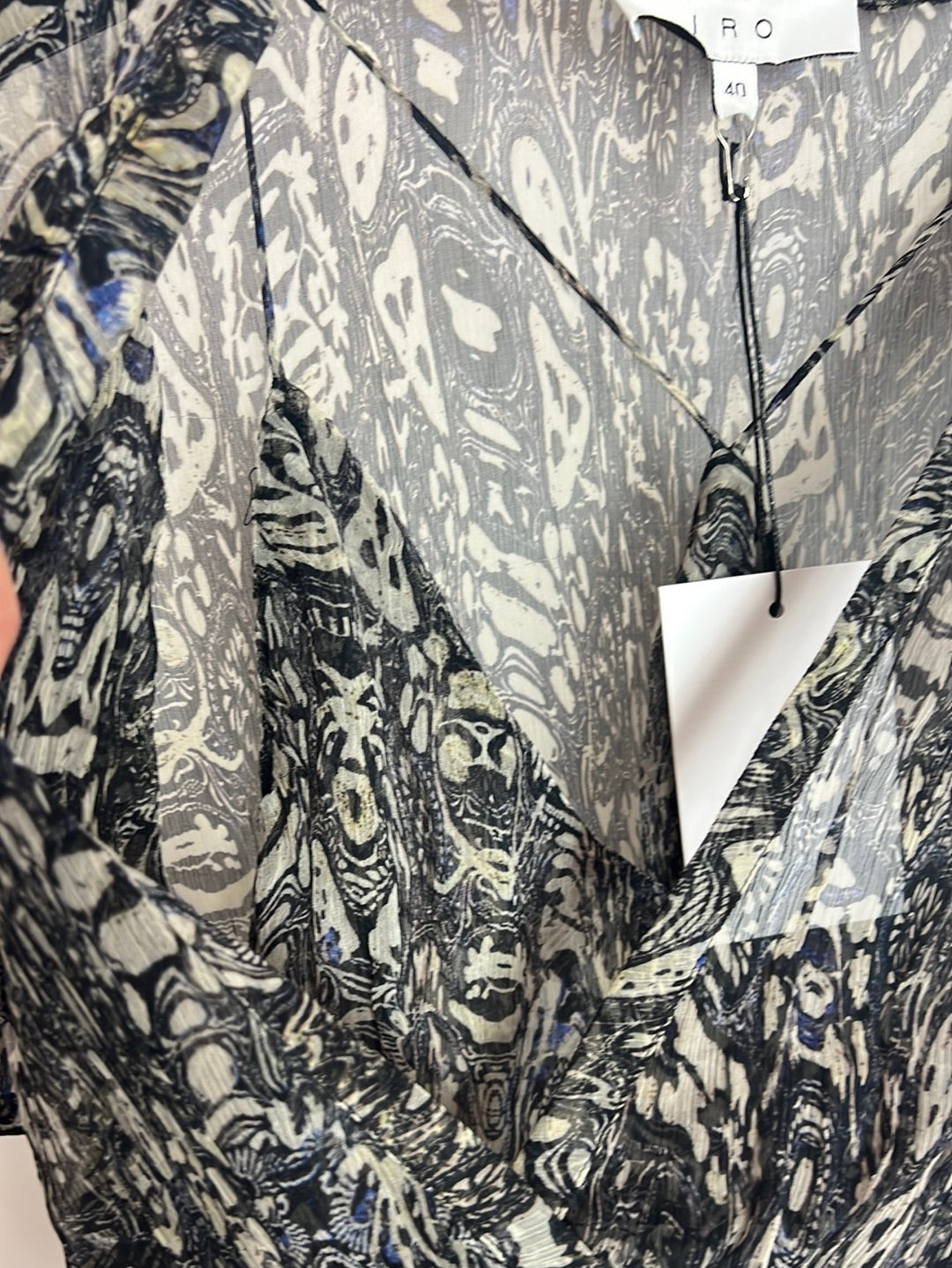 IRO. Vestido corto fluido estampado . T40