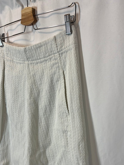 MASSCOB. White textured midi skirt. Size 36