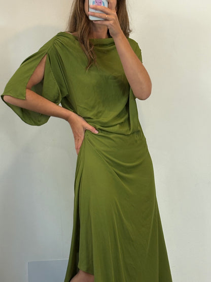 VOGANA. Vestido largo fluido asimétrico