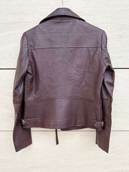 MASSIMO DUTTI. Cazadora burdeos piel