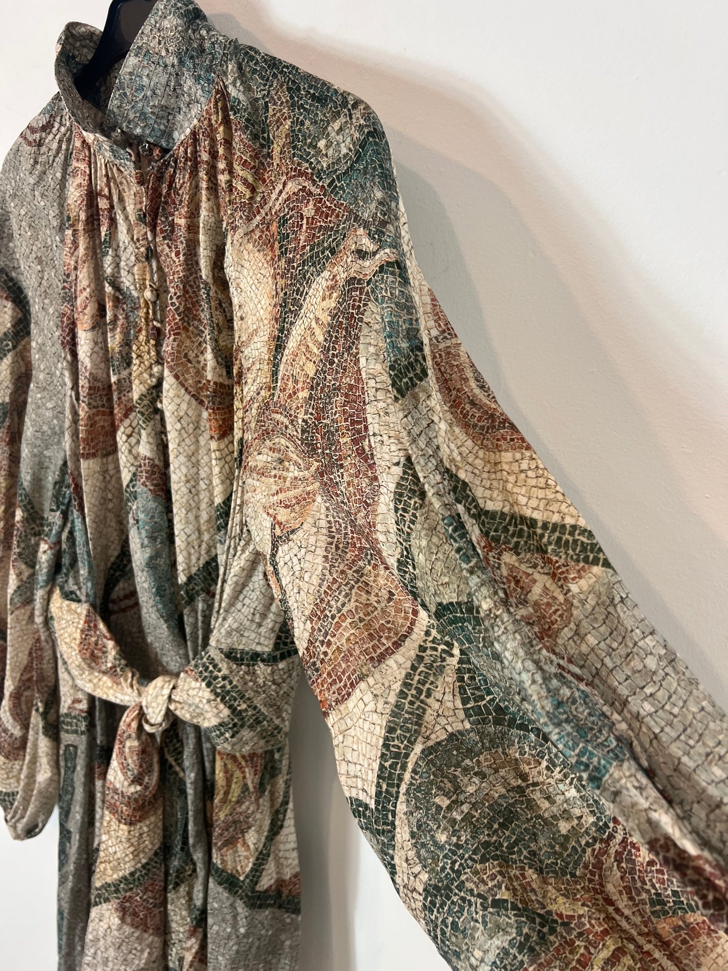 H&amp;M. Brown printed bow dress. TS