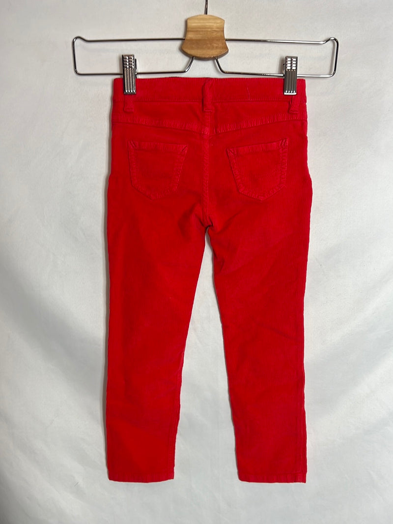 NANOS. pantalón rojo textura elástico. T 4 años