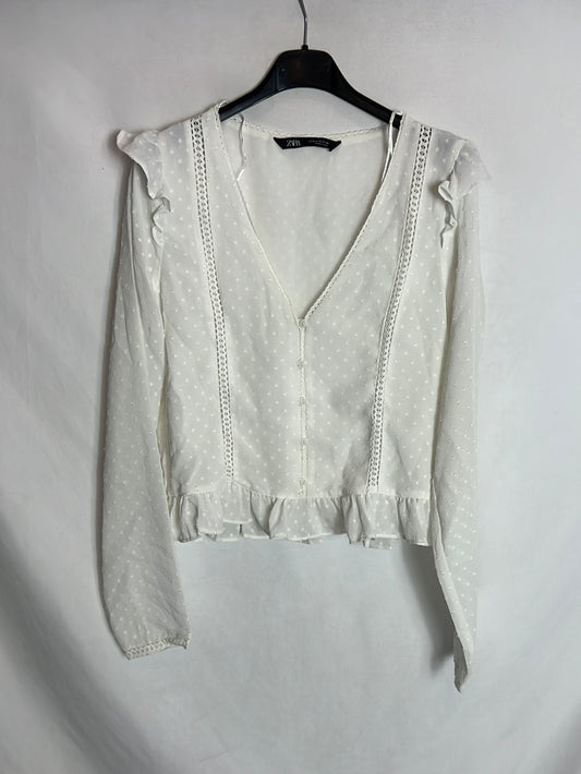 ZARA. White plumeti blouse. T.S.
