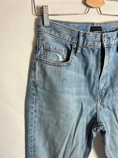 UNIQLO. Denim recto rotos. T 27(38)