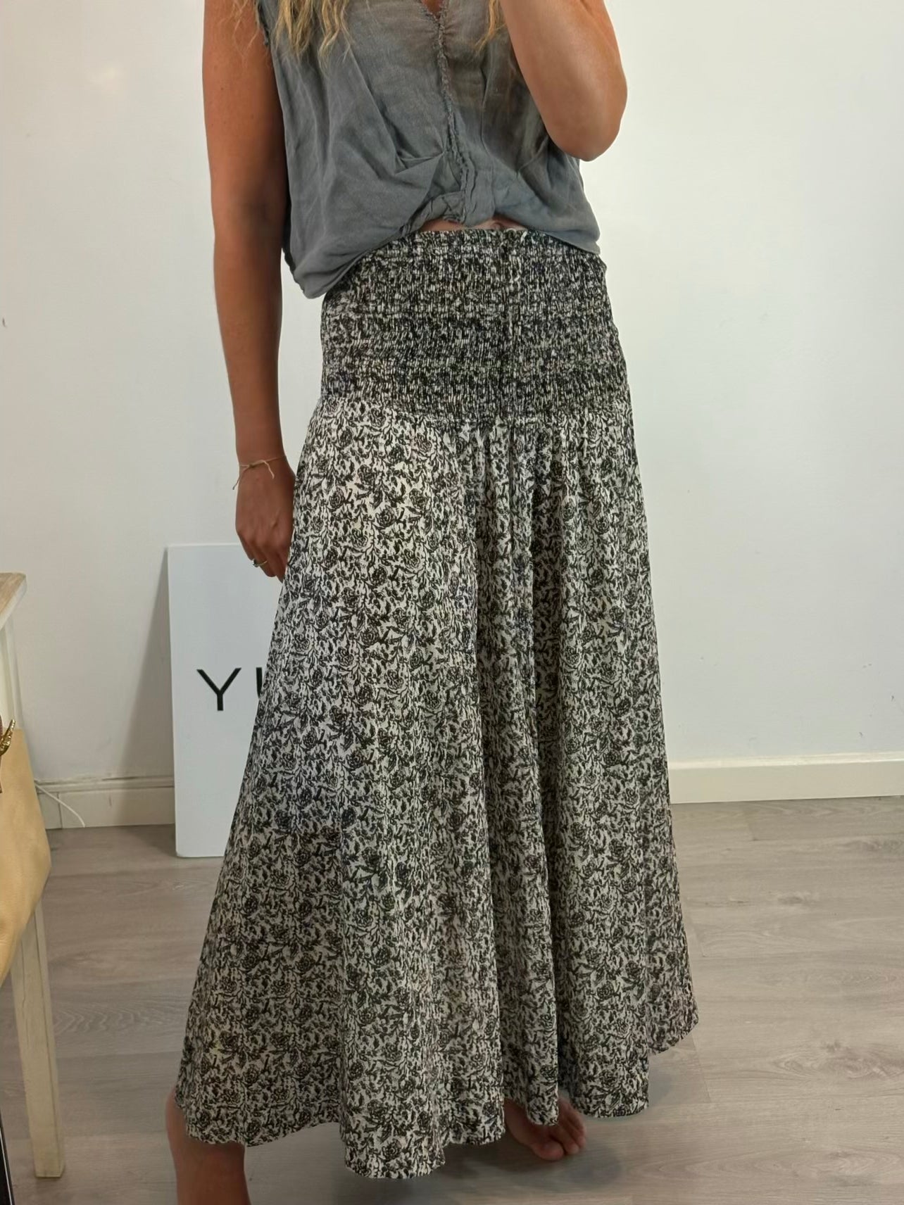 MASSCOB. Falda larga / vestido estampado
