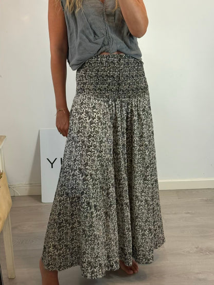 MASSCOB. Falda larga / vestido estampado