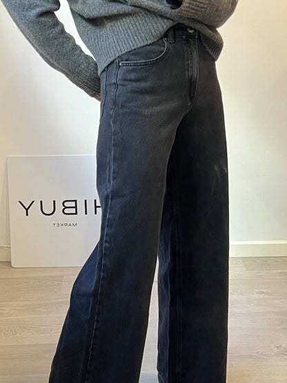 PULL&BEAR. Denim negro pata ancha. T 34