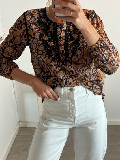 MAISON HOTEL. Floral cotton blouse Ts