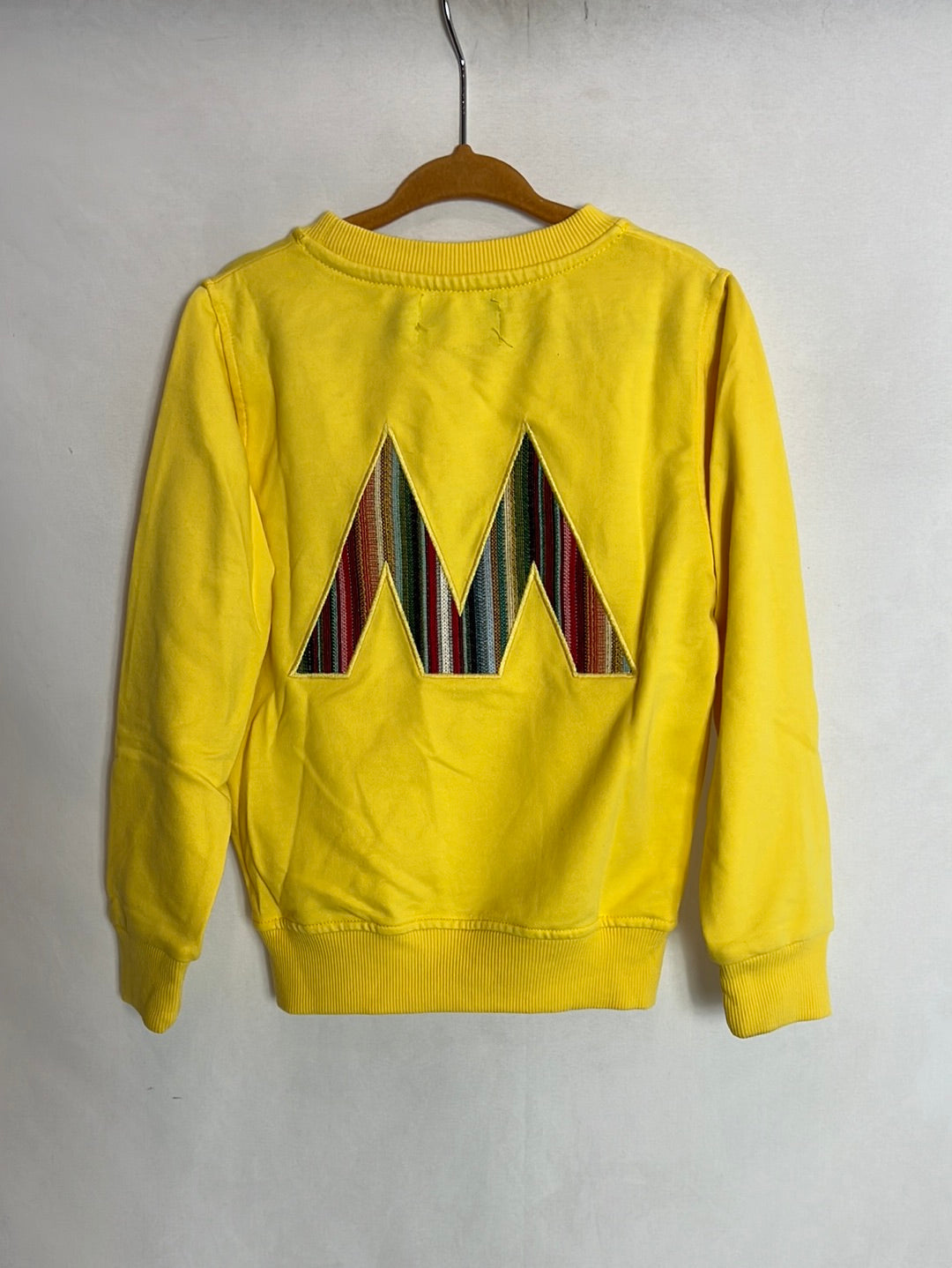 MORAL. Sudadera amarilla letra. T 2 años