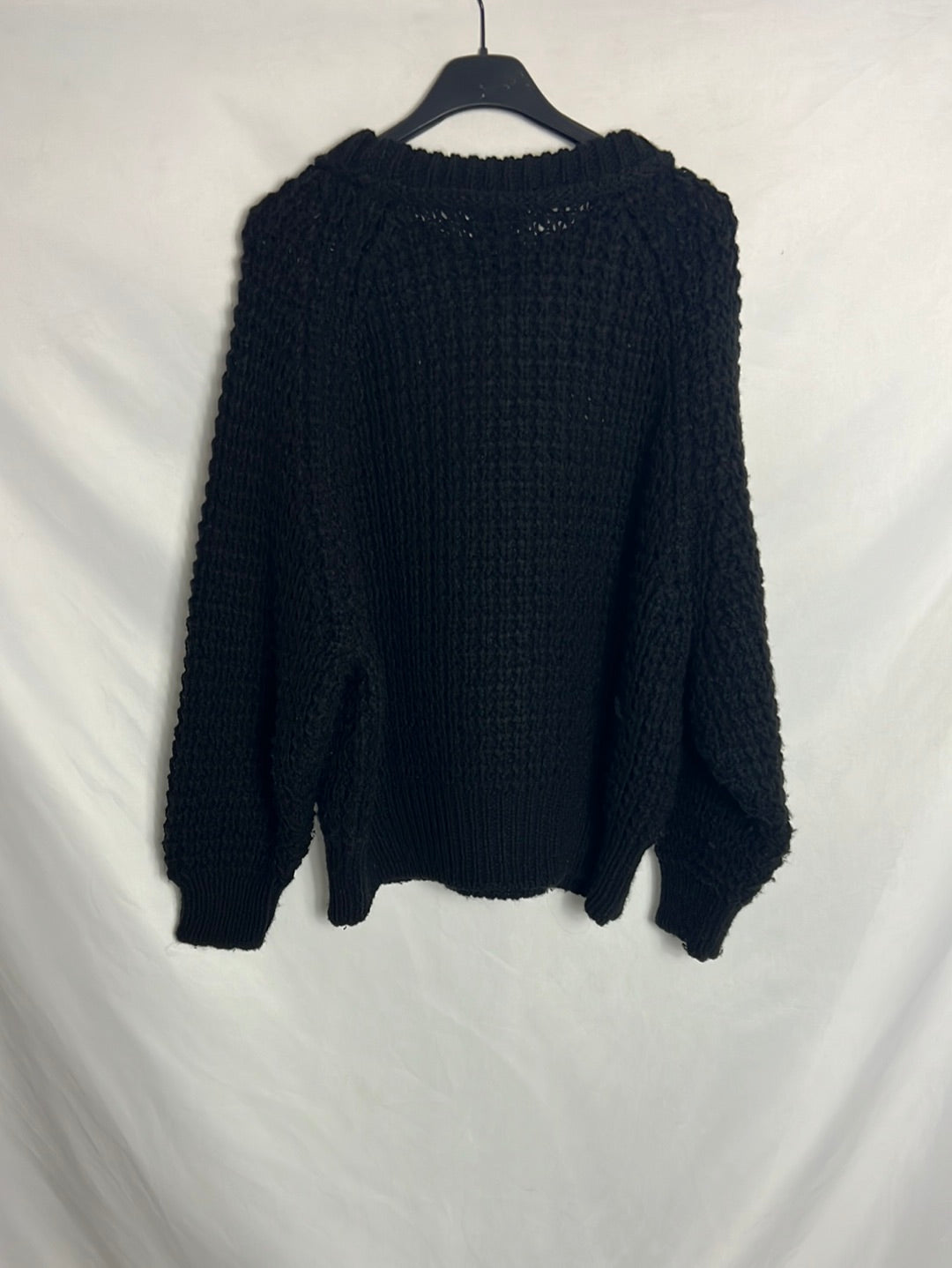 BIMBA Y LOLA. Jersey negro punto. TS