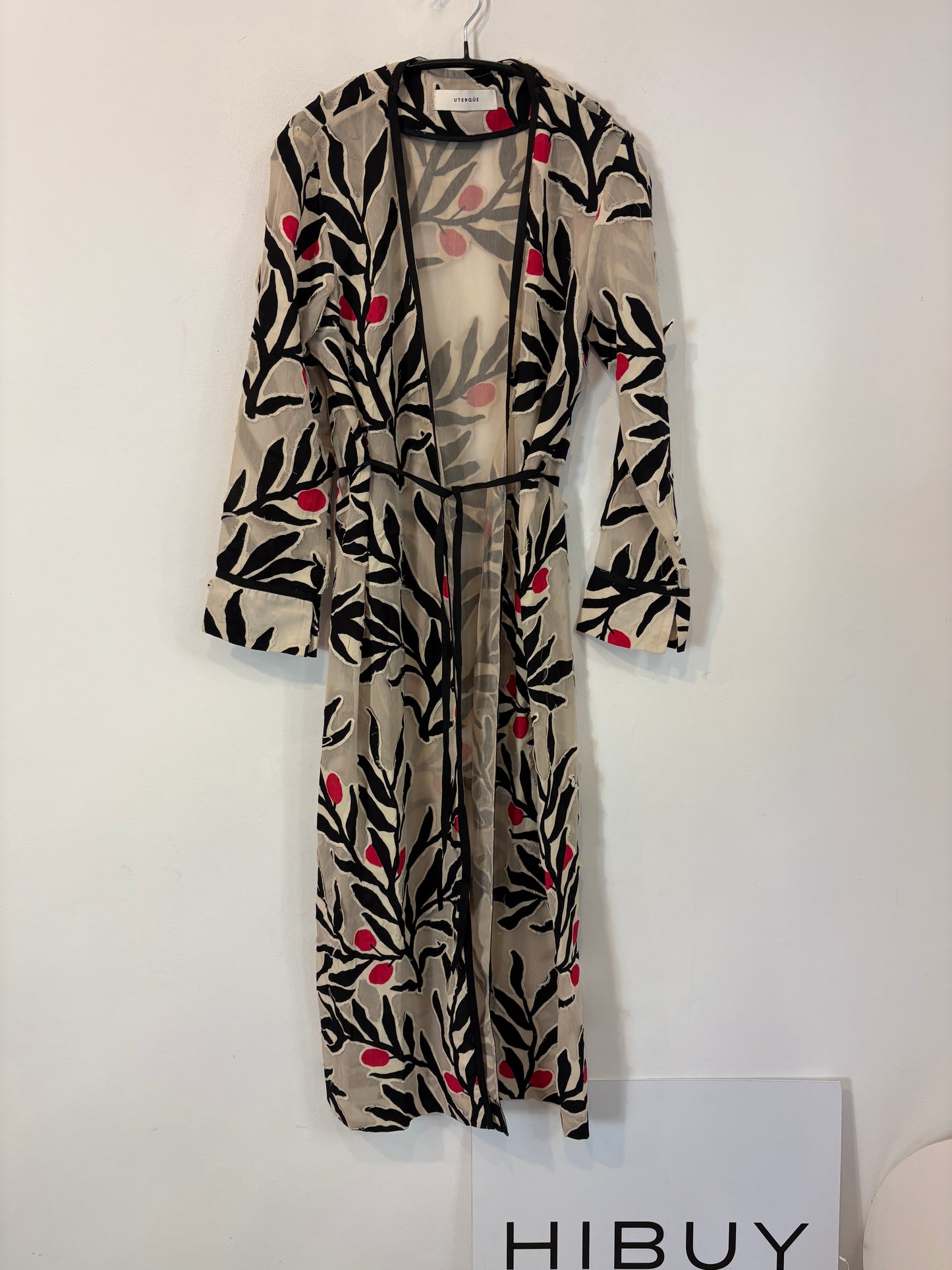 UTERQÜE. Kimono largo estampado texturas