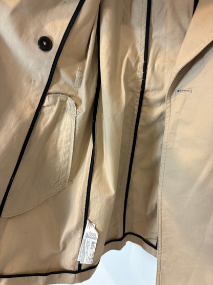 MANGO. Gabardina beige clásica