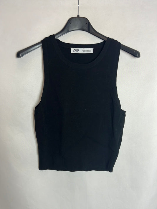 ZARA. Top negro punto. T M