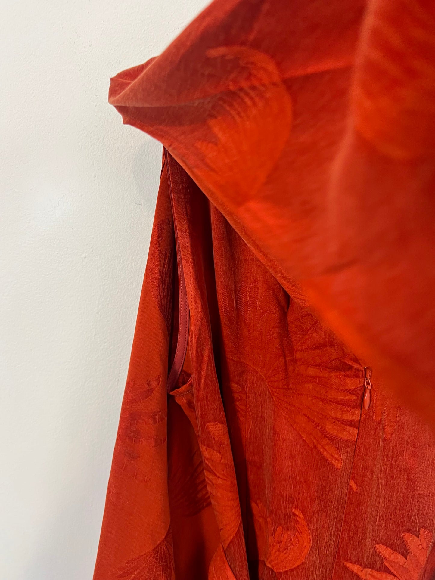 MAKSU. Mono largo fluido T.s(tara)