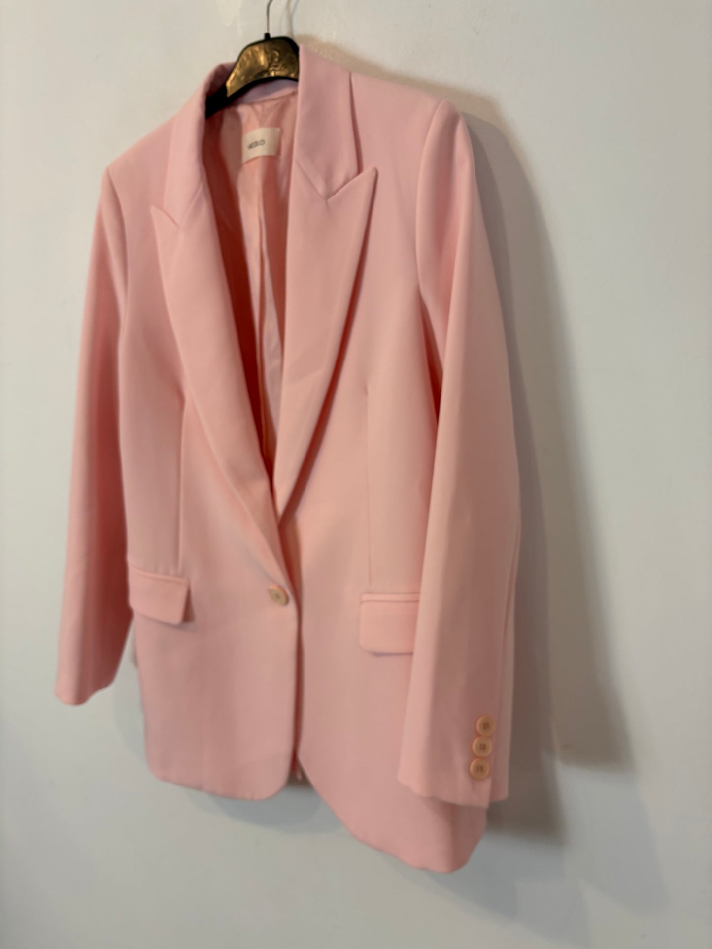 VICOLO. Traje de chaqueta rosa claro