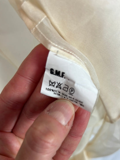 GIANFRANCO FERRÉ. Silk set with sleeve detail. Size 42