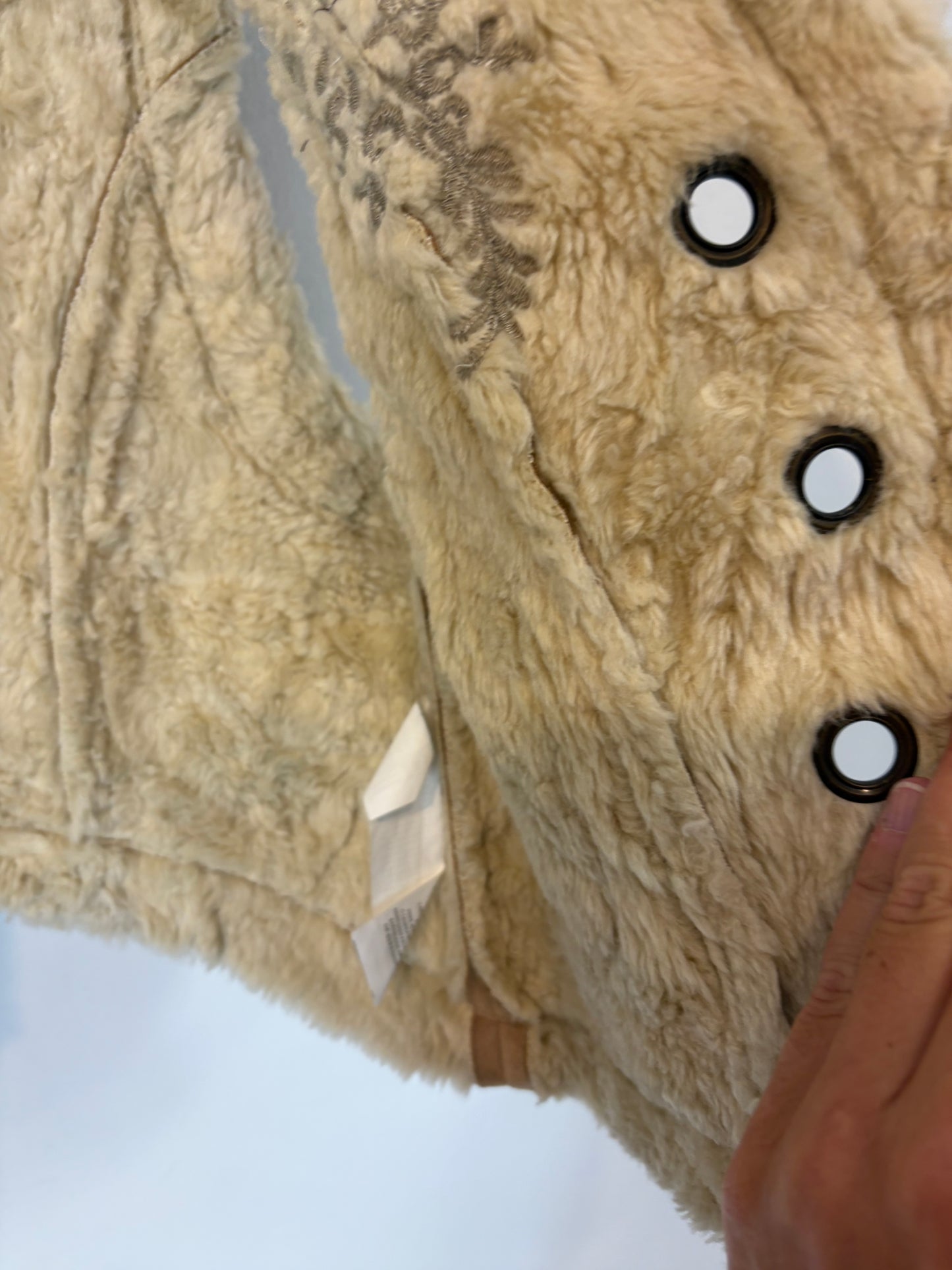 PEPE JEANS. Embroidered faux leather vest. TM