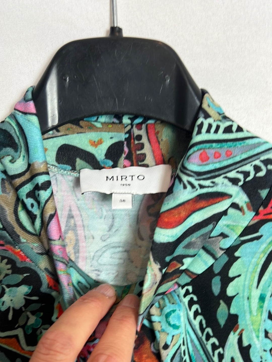 MIRTO. Colorful printed top. Size 38