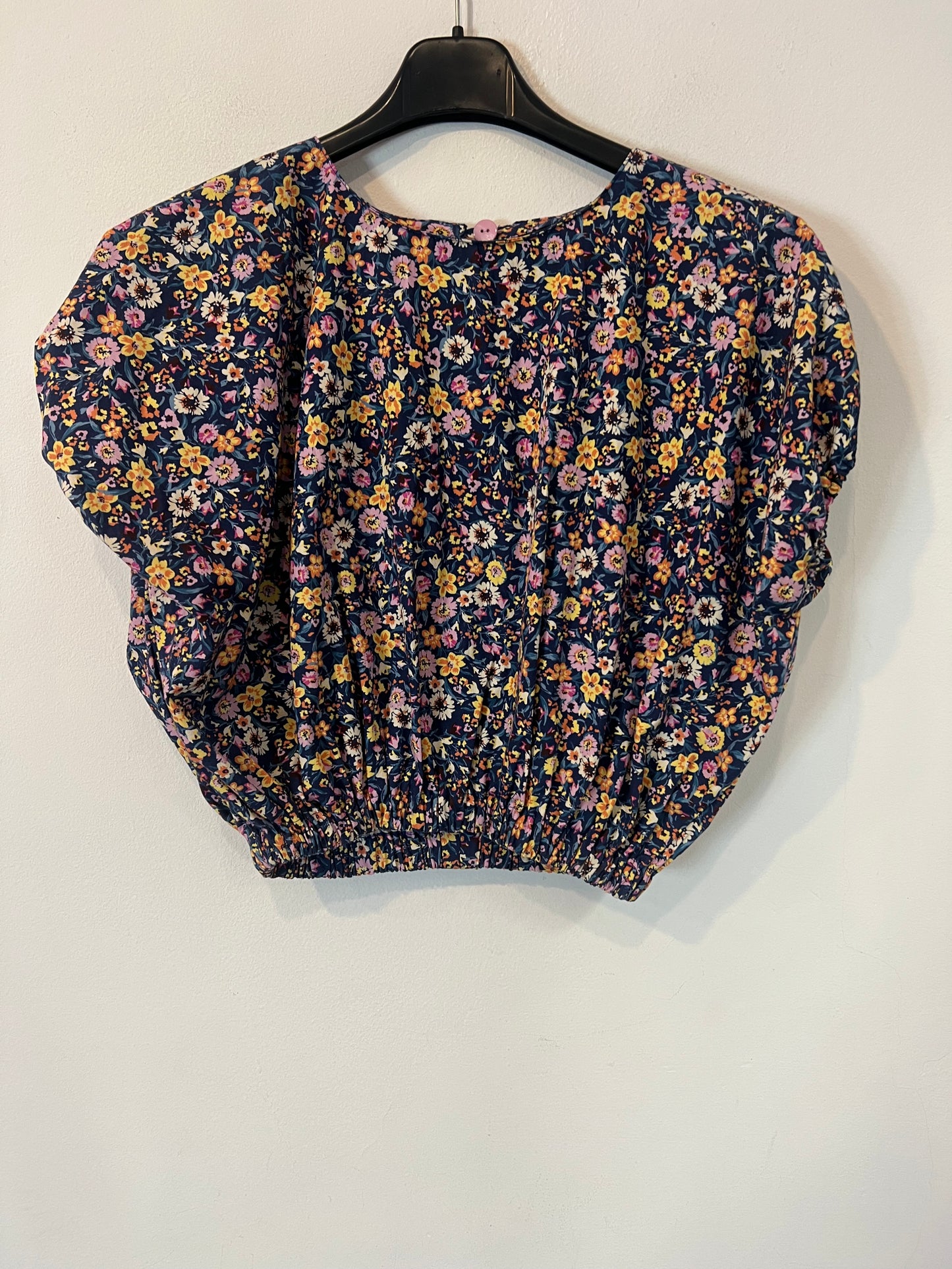 AMEÉ. Sleeveless fringed sweater S.(s)