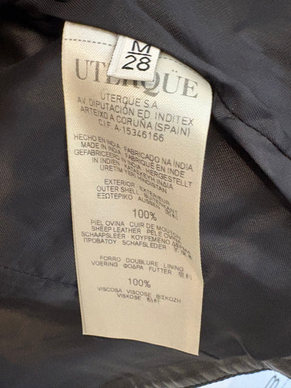 UTERQÜE. Chaqueta negra piel